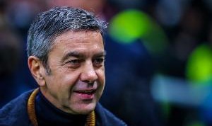 科斯塔库塔：本赛季最好的比赛之一，新阵型减轻了特奥的防守任务