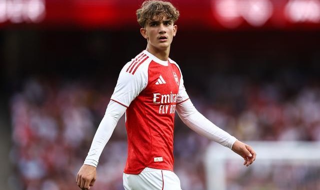 记者：英足总考虑将道曼提拔至英格兰U19，将与阿森纳和家人讨论