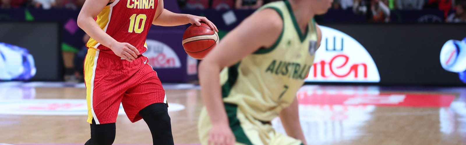 中国新闻周刊：王俊杰冲击NBA之路 重返旧金山大学角逐核心席位