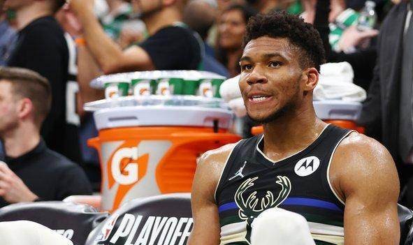 华体会官网-雄鹿的赛季戛然而止 卫冕冠军出局不只因为伤病