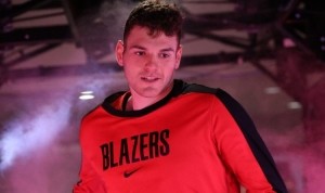 华体会官网入口-拓记：克林根仍是中锋位置的最优选 罗威伤多&amp;杨瀚森的篮板待考验