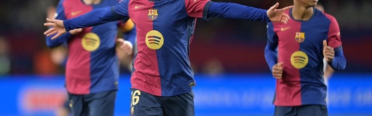 记者：对于切尔西为费尔明送上的报价，巴萨方面不为所动