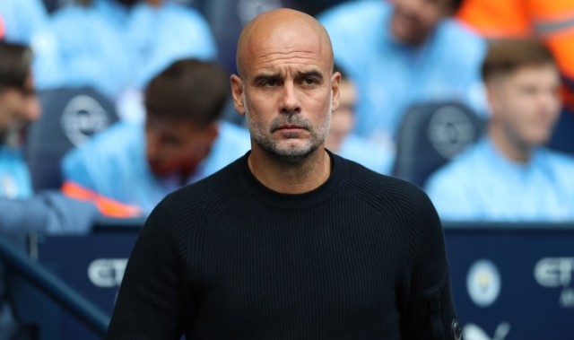 华体会官网APP-瓜帅：我认为刘易斯会留队，他唯一的问题就是个子太小了